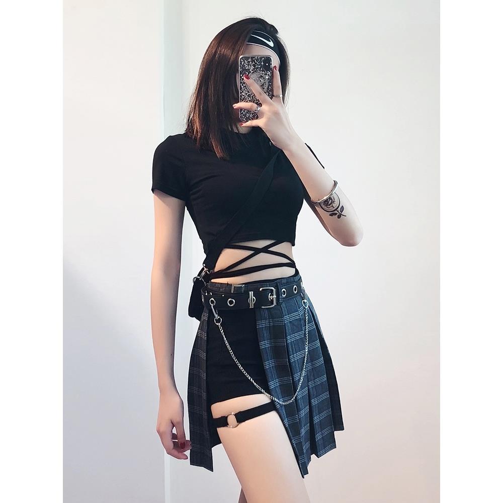 Falda Plisada Urbana ✨ – Short Irregular con Cinturón