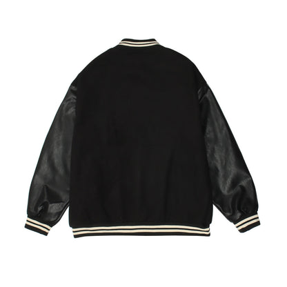 Chaqueta “Dark Script” – Letras Bordadas y Estilo Oscuro ✨