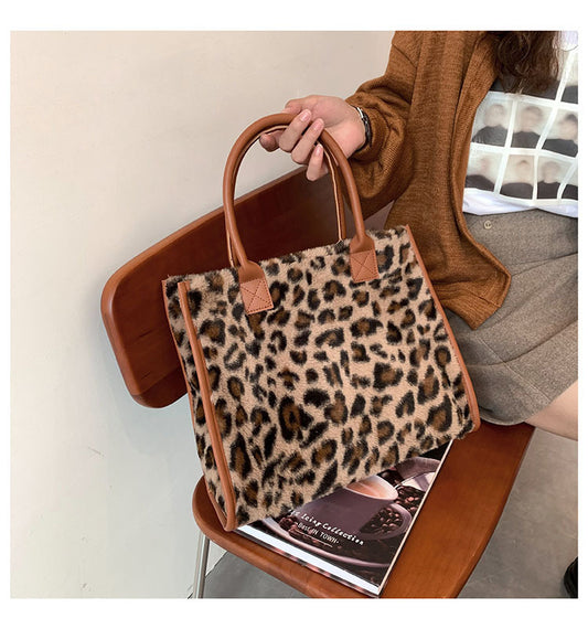 Bolso Commuter Estilo Coreano - Leopardo Chic y Mucho Espacio