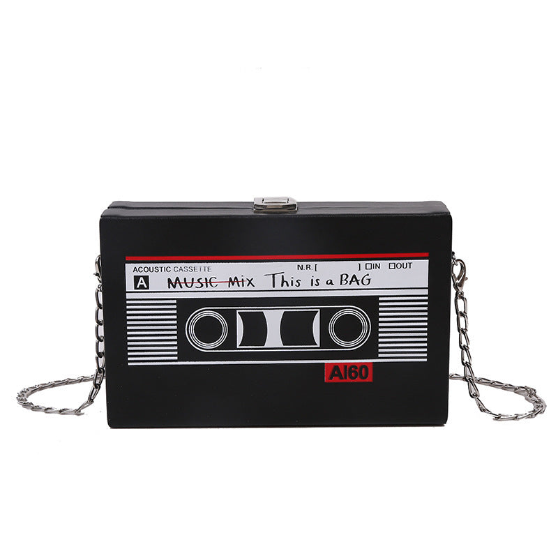 Cartera Box Tape Chain - Estilo Cassette Retro con Flow Urbano
