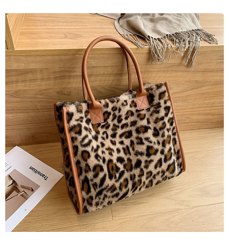 Bolso Commuter Estilo Coreano - Leopardo Chic y Mucho Espacio