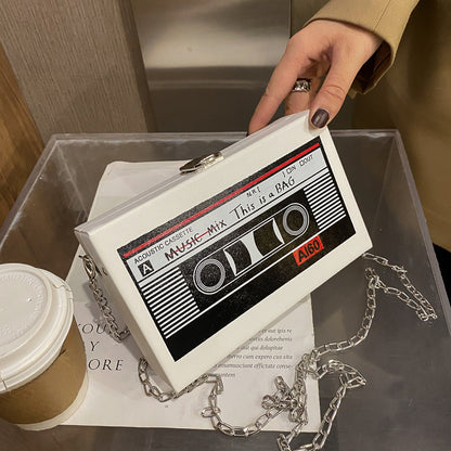 Cartera Box Tape Chain - Estilo Cassette Retro con Flow Urbano