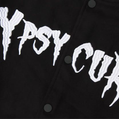 Chaqueta “Dark Script” – Letras Bordadas y Estilo Oscuro ✨